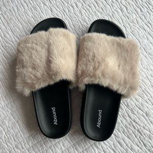 Platform Fur Slides